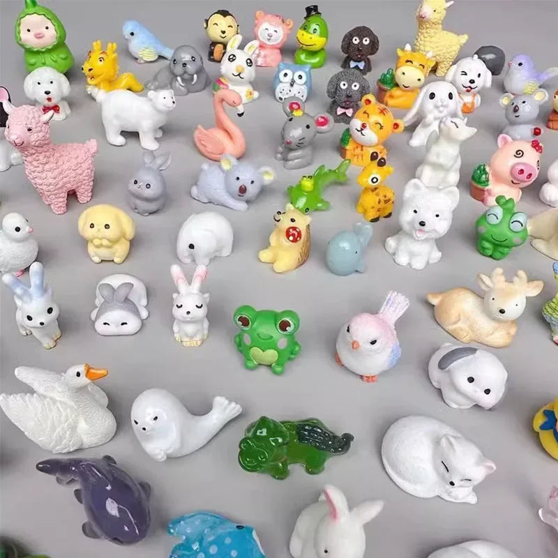 Random Mini Animal Blind Bag Figure Set